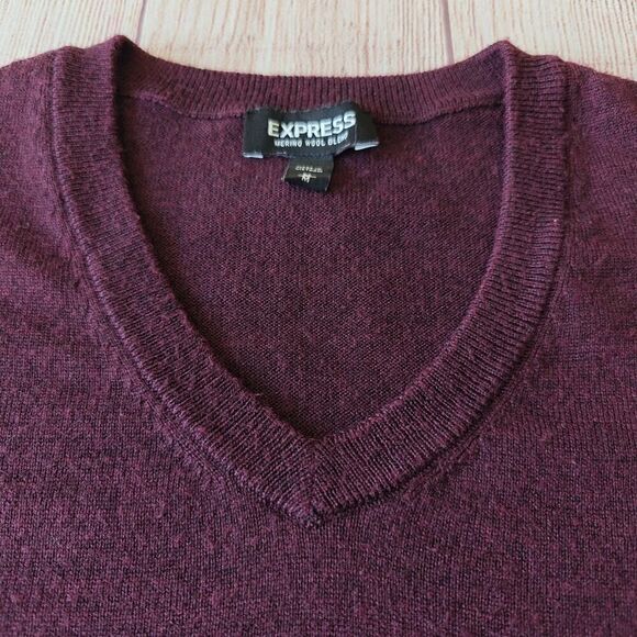 Express merino wool blend V-neck sweater sz M - Picture 4 of 6